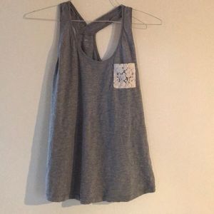 Size M gray tank